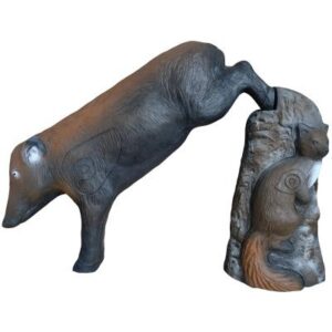 3D-Ziel Keiler springend mit Stein